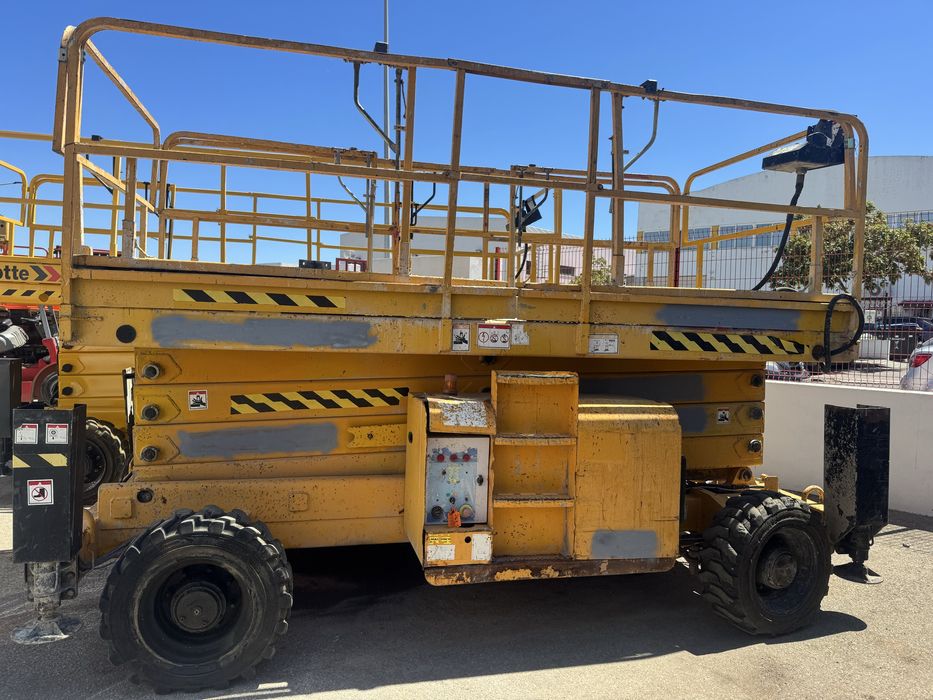 Plataforma Elevatoria usada 15mt Diesel