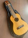 Guitalele Yamaha GL1