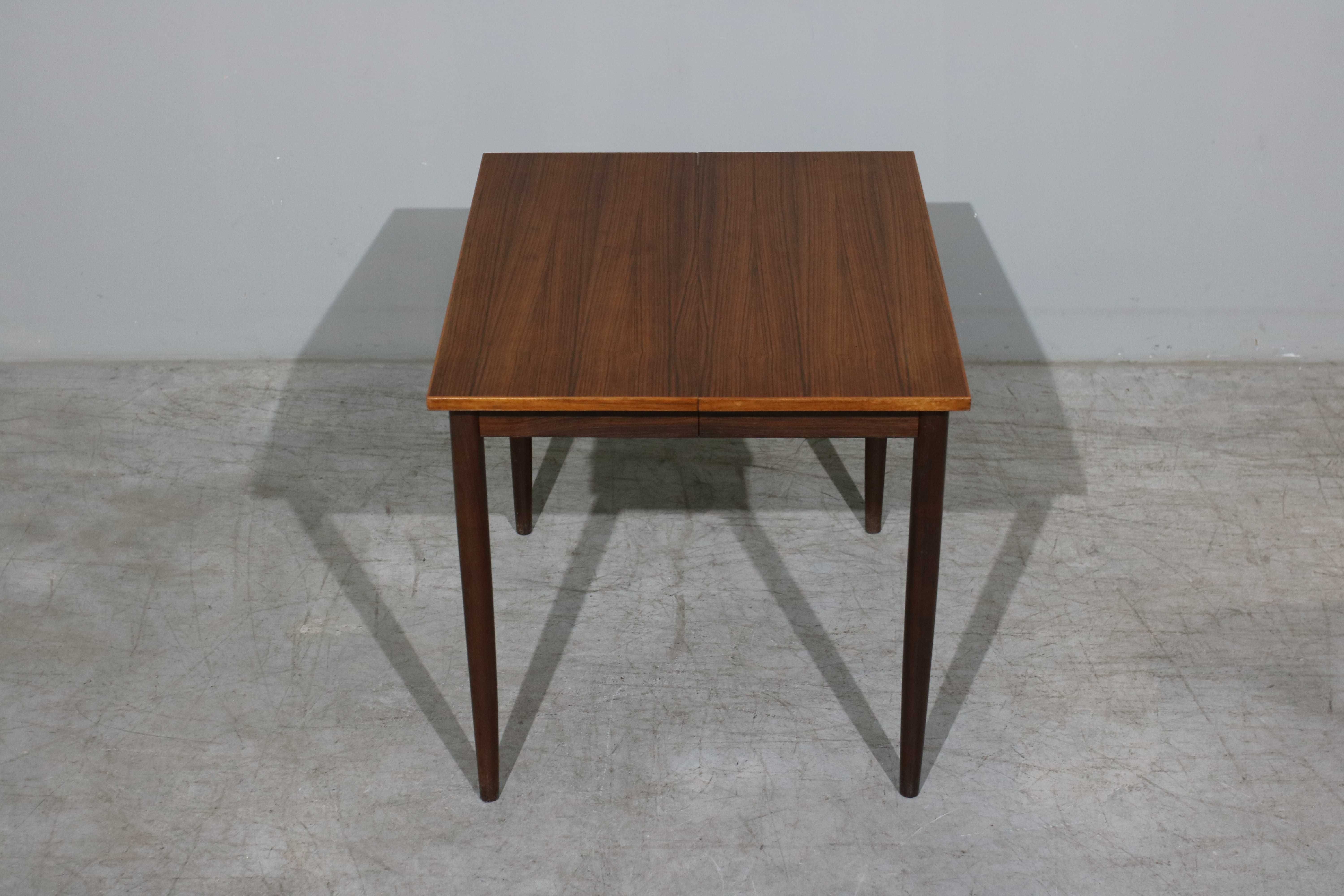 Mesa de jantar extensível em pau santo | Design Nórdico