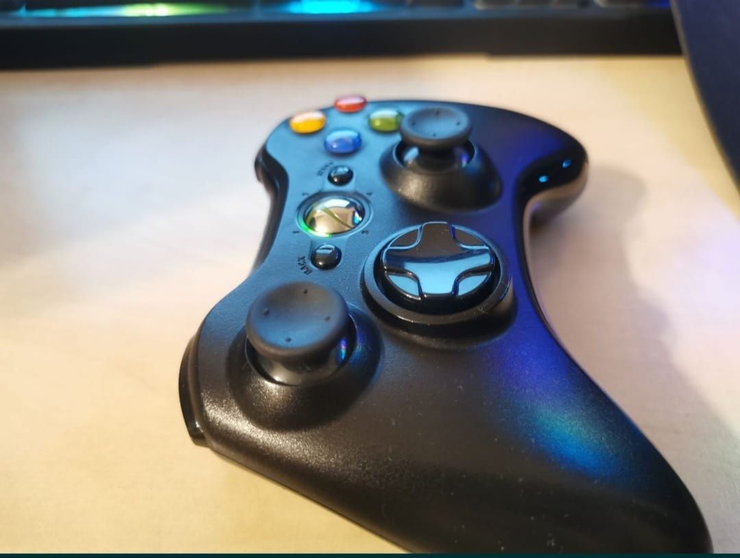 Oryginalny pad bezprzewodowy Xbox 360 / PC Microsoft