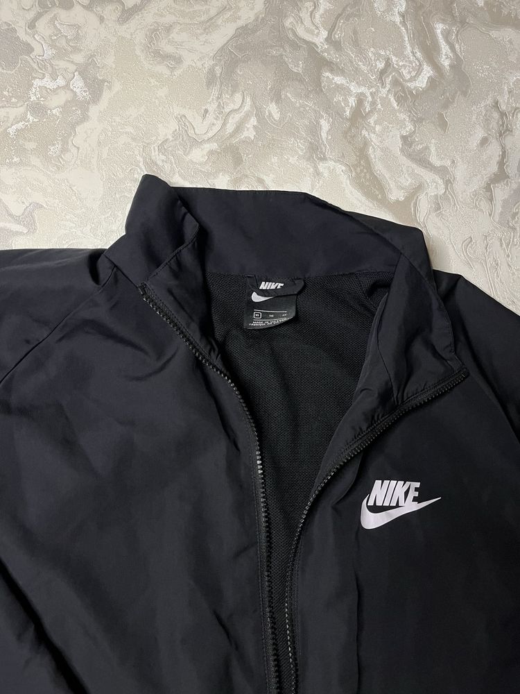 Ветровка Nike .Размер XL .Мужская