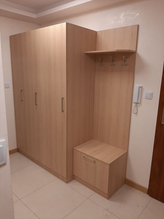 Złota rączka montaż mebli składanie skręcanie Układanie paneli Stolarz