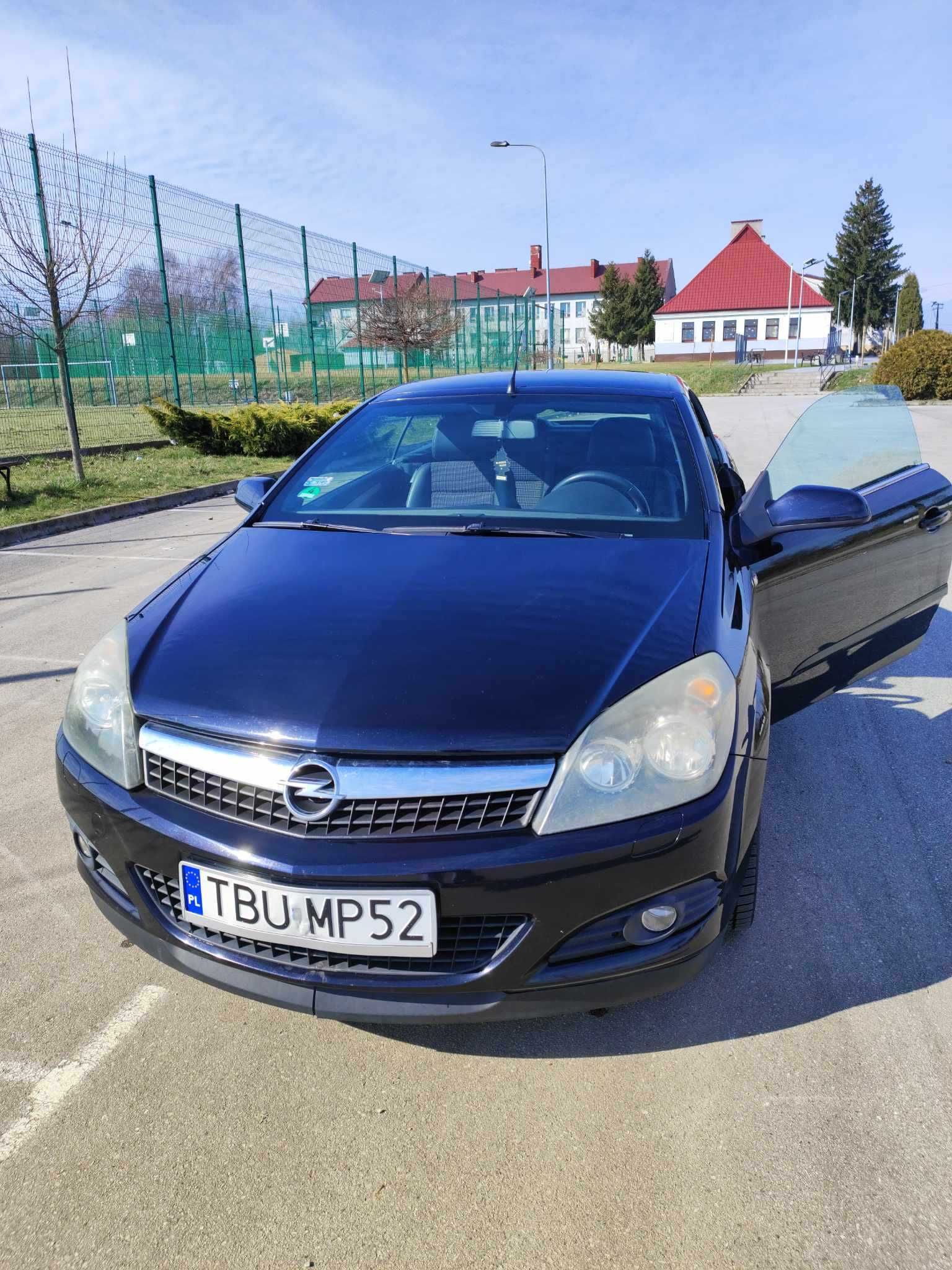 Opel Astra H TwinTop 1.6 105KM