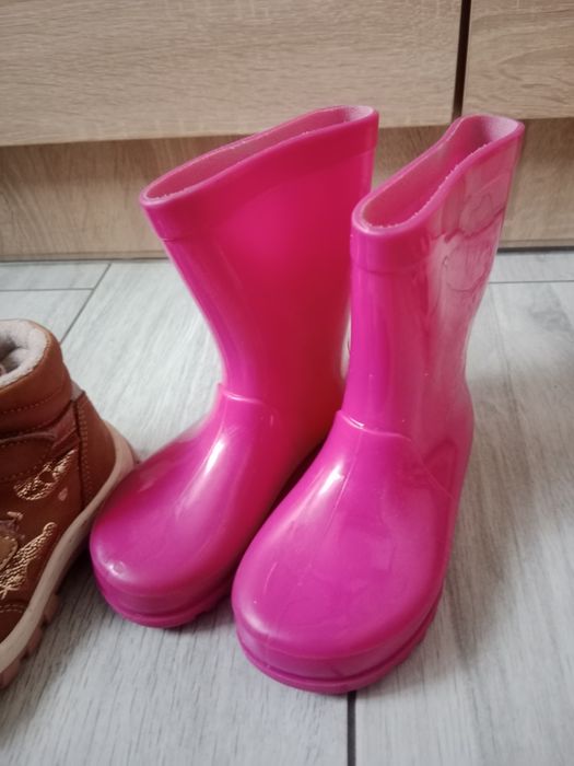 Sprzedam buty na dziewczynkę jesienie