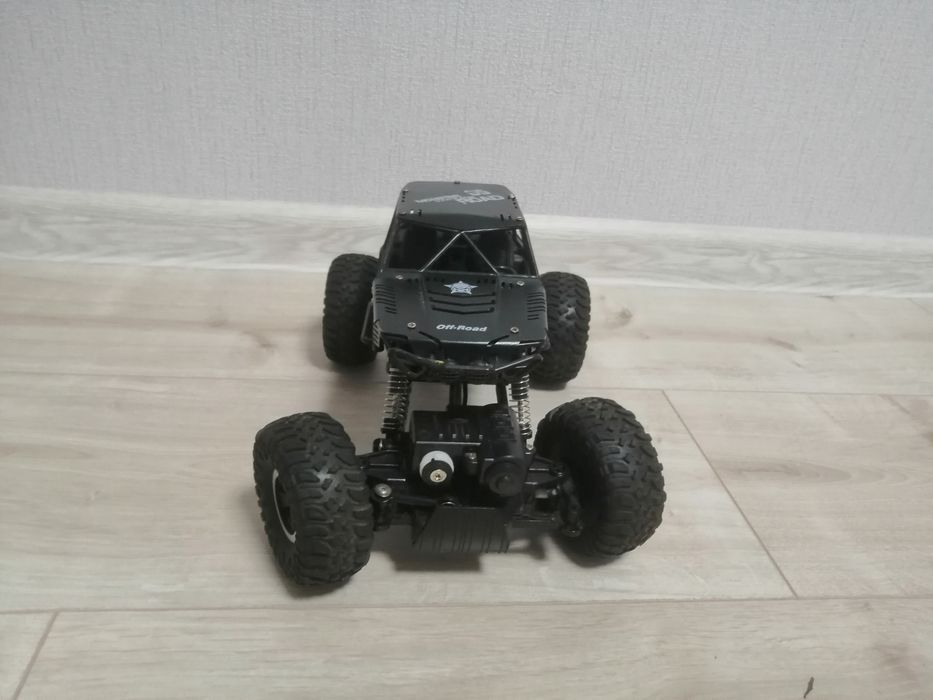 Джип на радиоуправлени