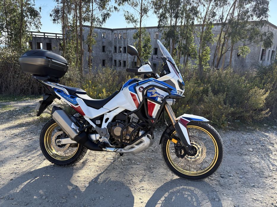 Honda Africa Twin 1100  - Adventure sports ( aceito retomas )