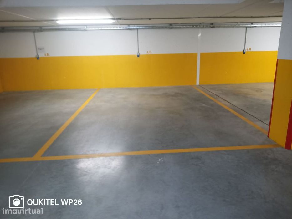 Lugar de Garagem - Madalena / Devesas