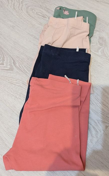 Ubrania dla dziewczynki Komplet spodni, legginsów i bluzeczka 122/134