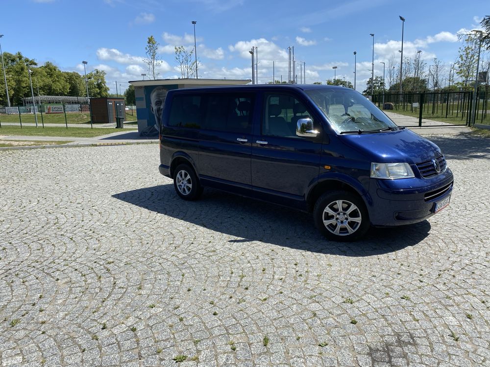 Volkswagen T5 transporter  2,5 TDI bardzo dobry stan telewizor