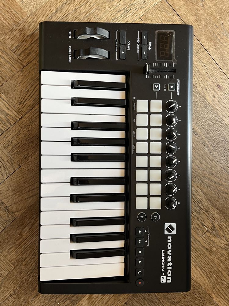 Novation LaunchKey 25 Klawiatura sterująca MIDI