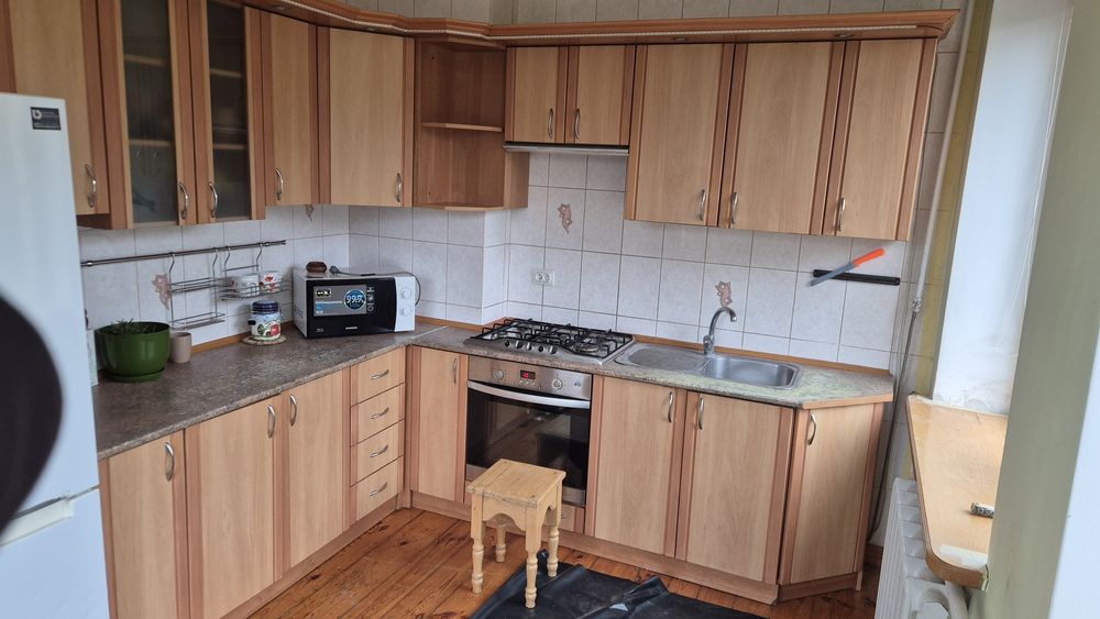 Кухня ,повний комплект у хорошому стані