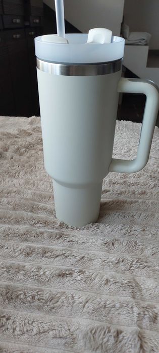 Duży Kubek Termiczny z Rurką i Uchwytem  1.18L kremowy