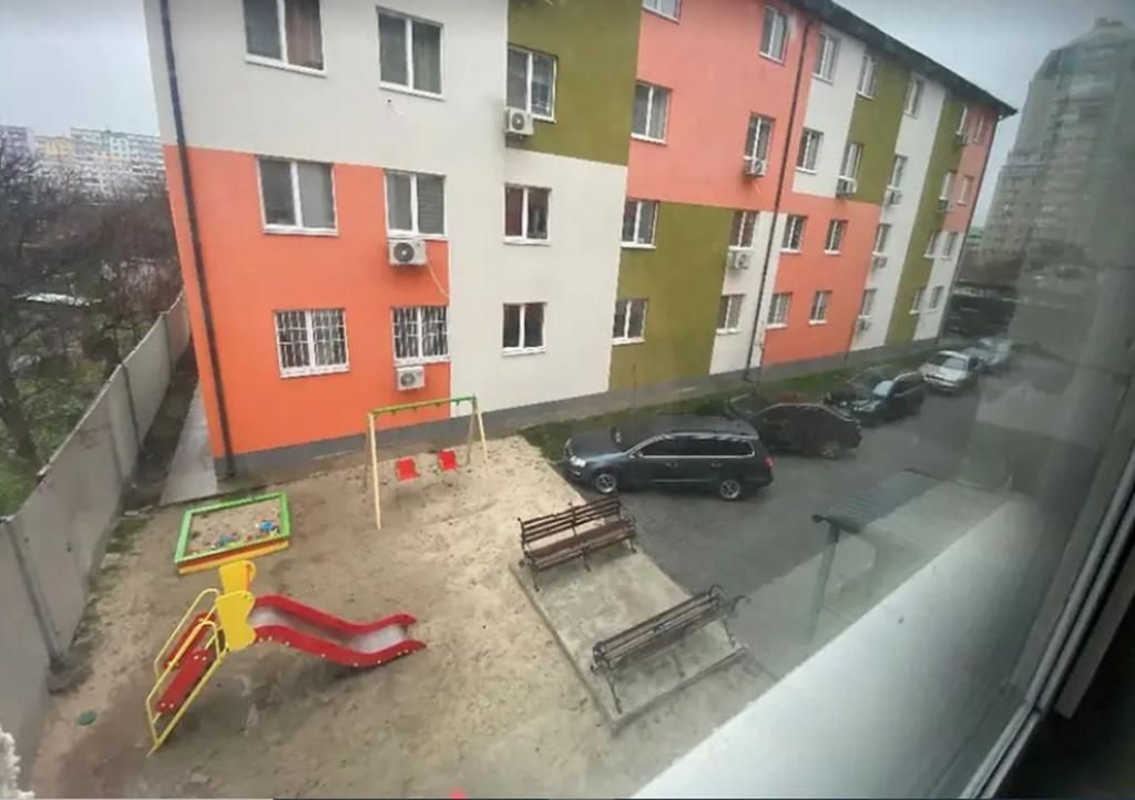 Продам 3-комн квартиру в районе 8 Марта [Юбилейный] ул.
