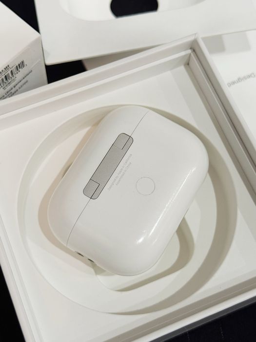 Apple AirPods Pro 2 (Lightning) — оригінал у дуже хорошому стані