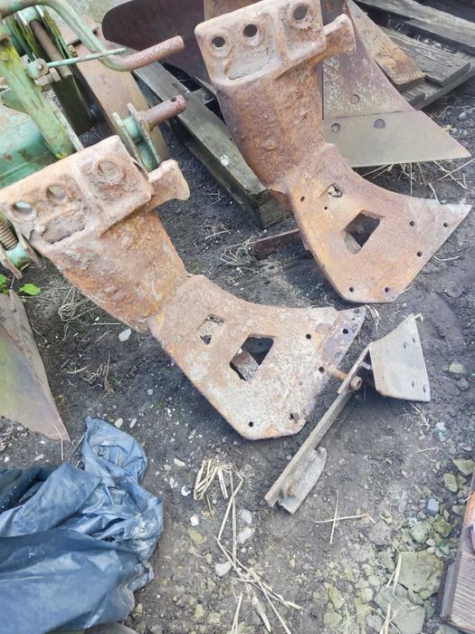 Продам корпуса до плуга 35