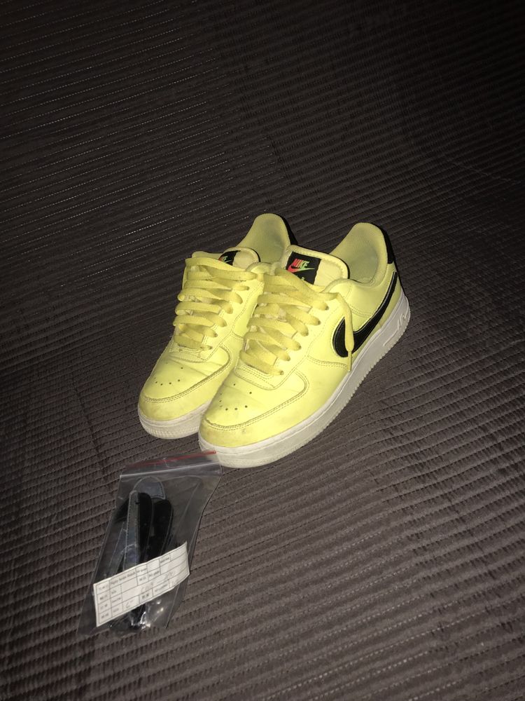 Air force 1 low yellow pulse