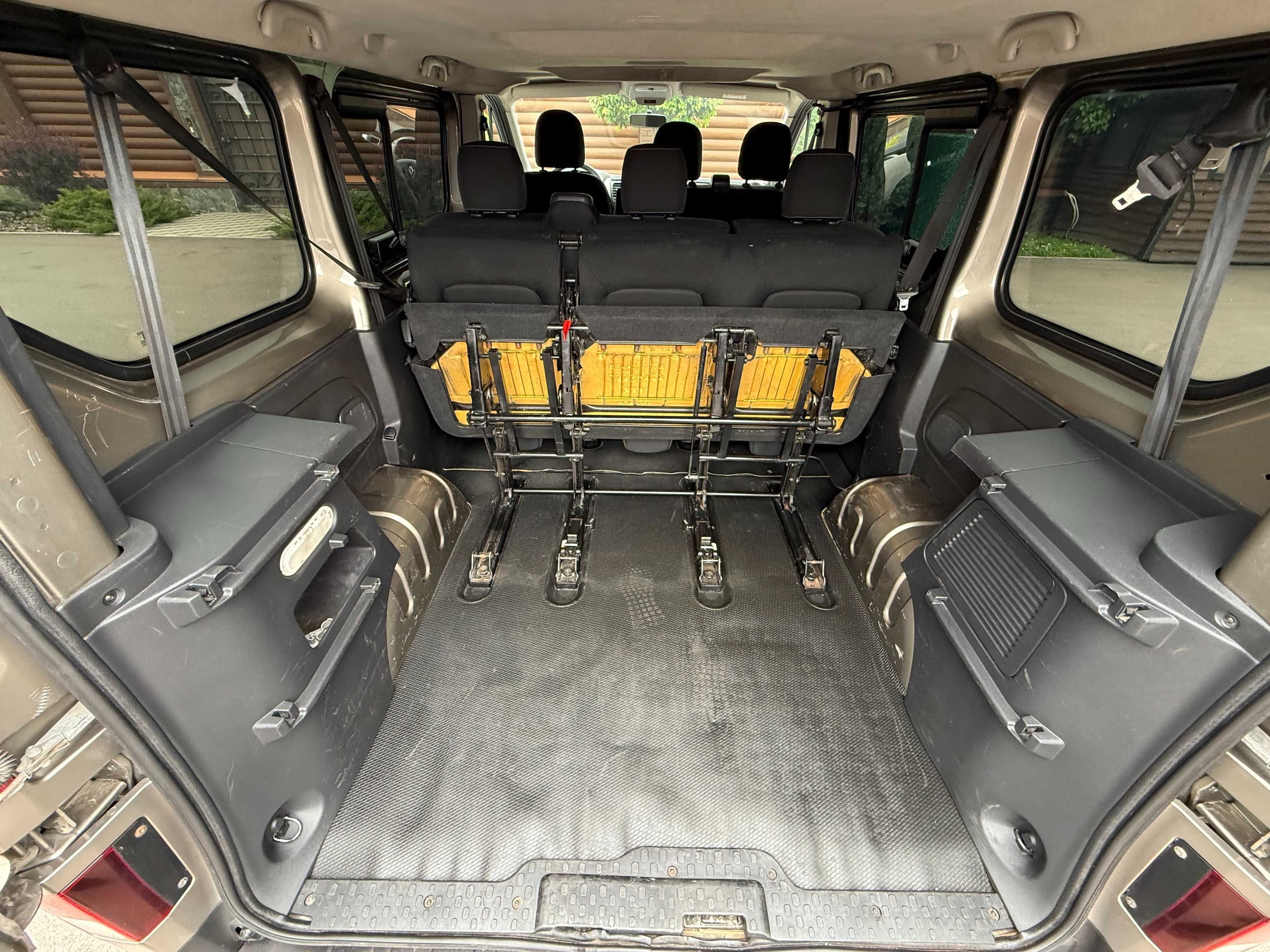 Renault Trafic  2015 Оригінальний пасажир