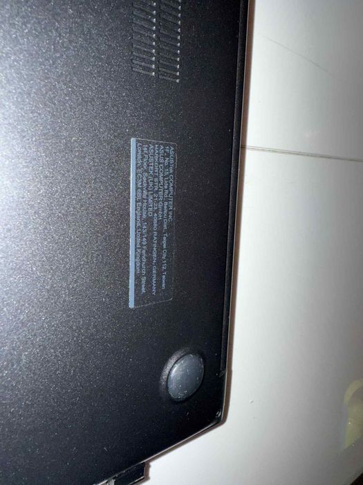 Sprzedam uszkodzony laptop ASUS VIVOBOOK