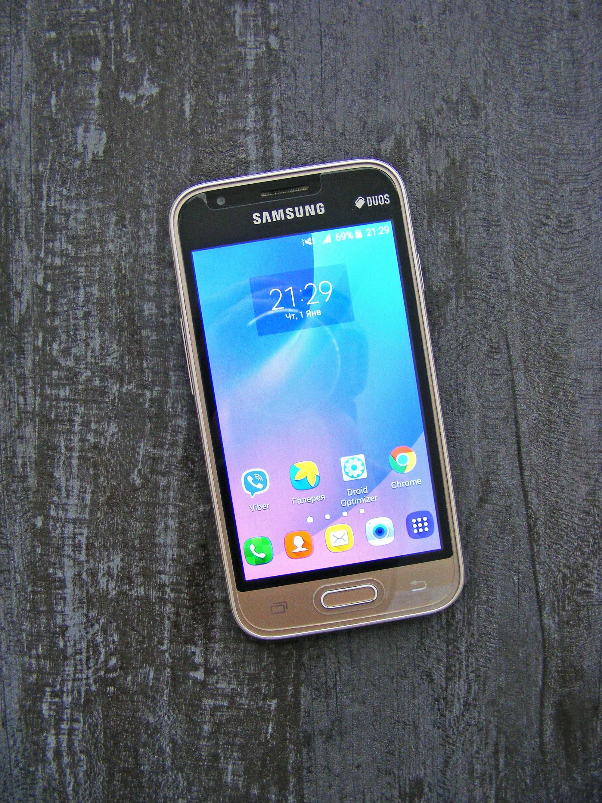 Мобільний телефон Samsung Galaxy J1 Mini Gold Duos смартфон золотий