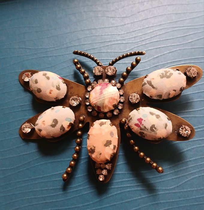 вінтажна біжутерія та прикраси