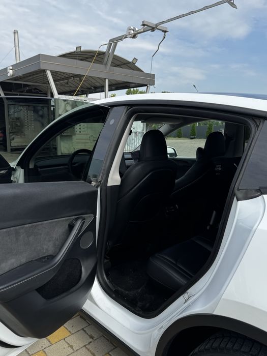 Tesla Model Y 2023  Long Range DM 82kw (Європа)