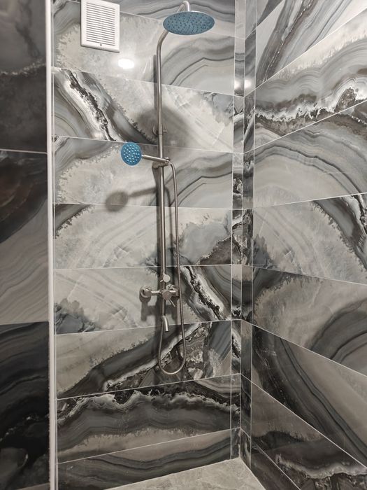 Продам Квартиру - комерційне приміщення