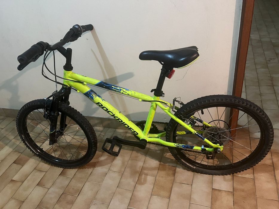 Bicicleta semi nova p, criança