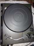 Gramofon Technics Q2