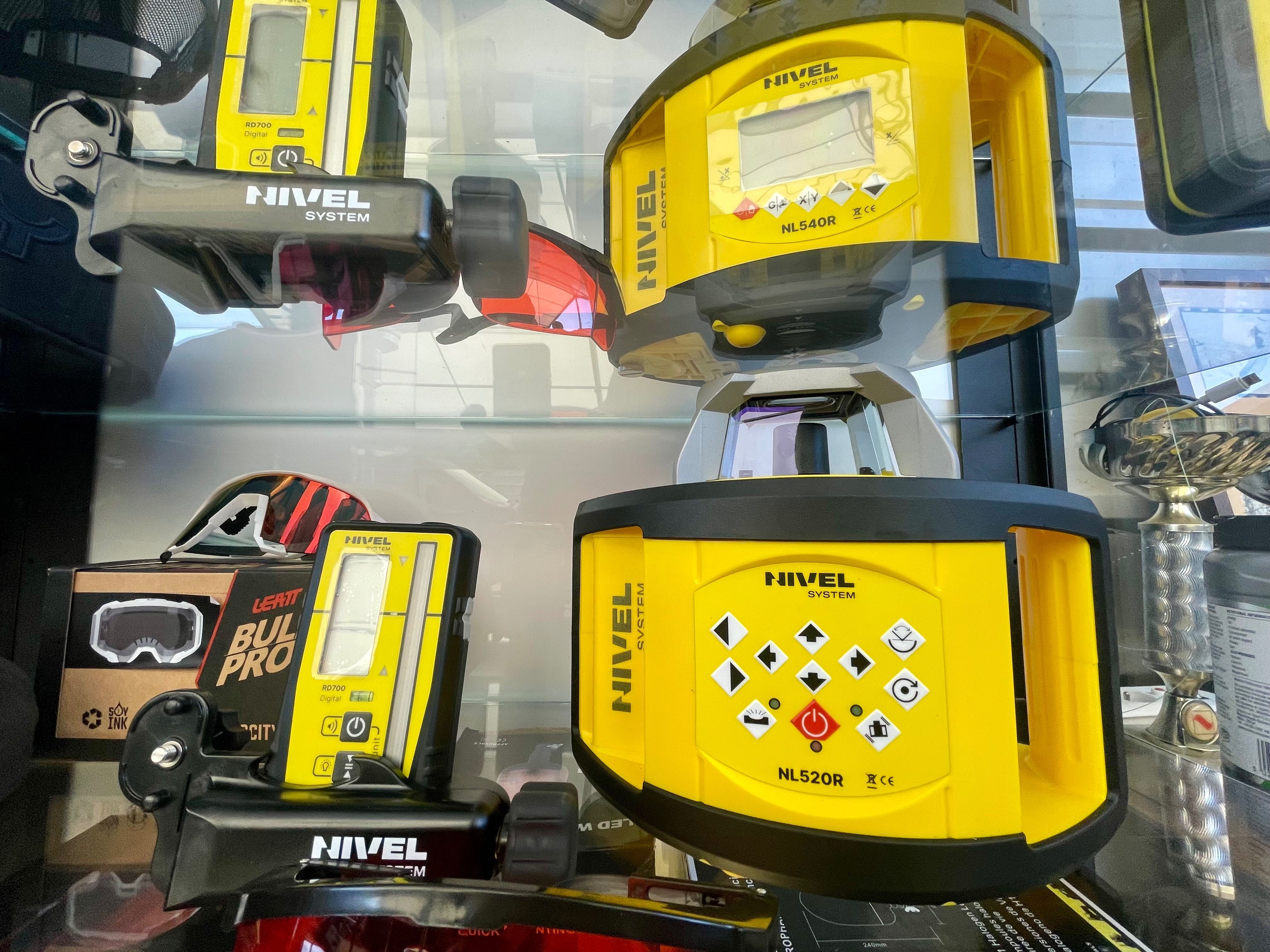 Niwelator laser. Nivel System NL520 DIGITAL RD700 Statyw,łata, nowy FV