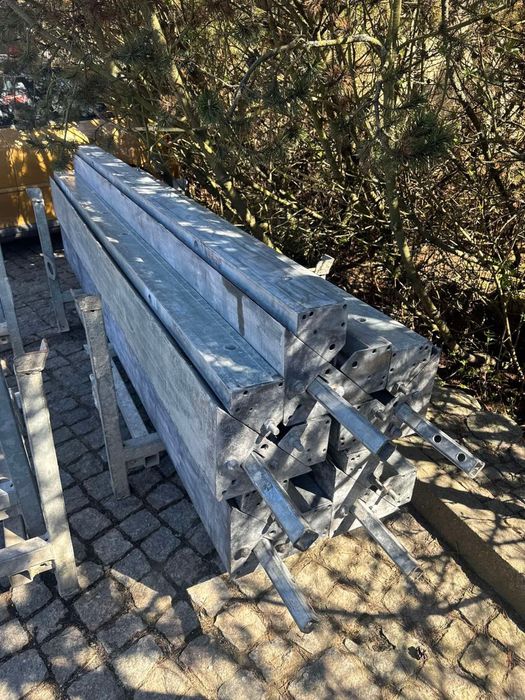 Narożnik rozszalowujący Doka Framax