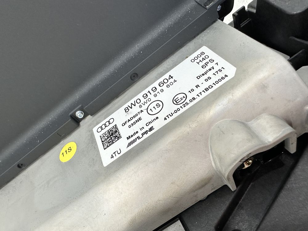 Audi A4 B9 Wyświetlacz MMI LCD Led ekran nawigacji centralny