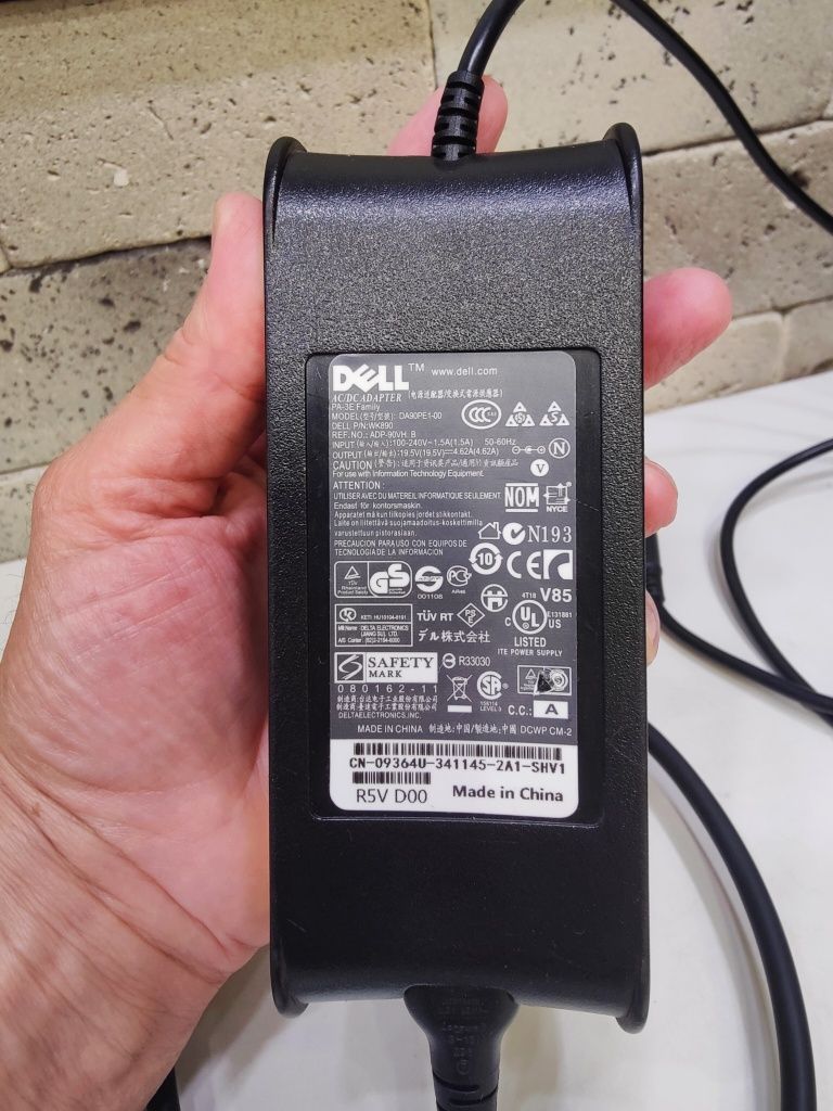 Блок питания от ноутбука DELL (19,5V/4.62A)