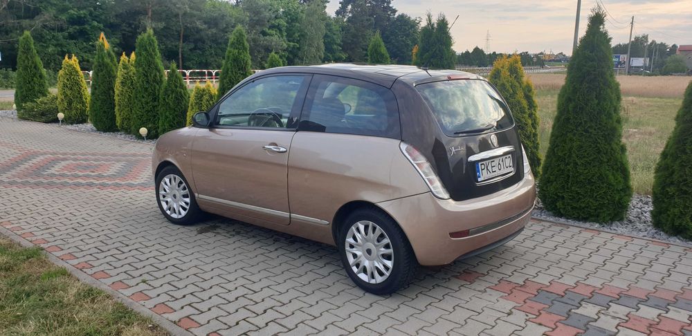 Lancia ypsilon 1.4 16v 95km automat