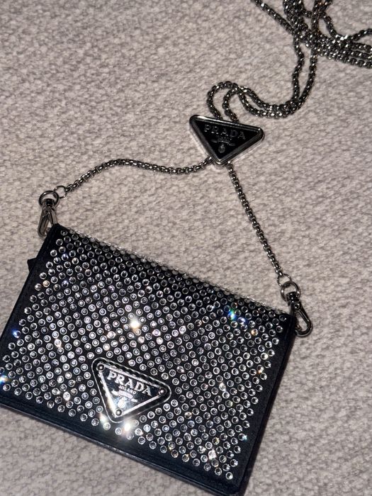 Сумка Prada! Очень эффектное дополнение к любому образу!