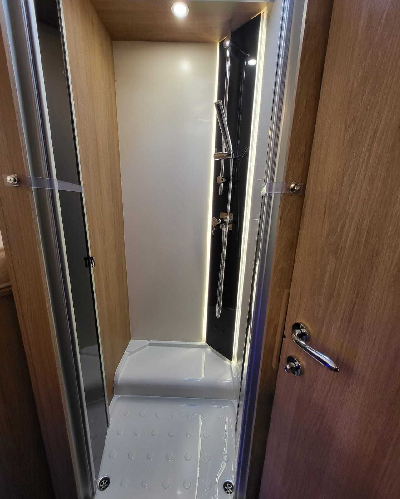 Kamper wynajem VIP 5 Bogate Wyposażenie Do Wynajęcia Camper