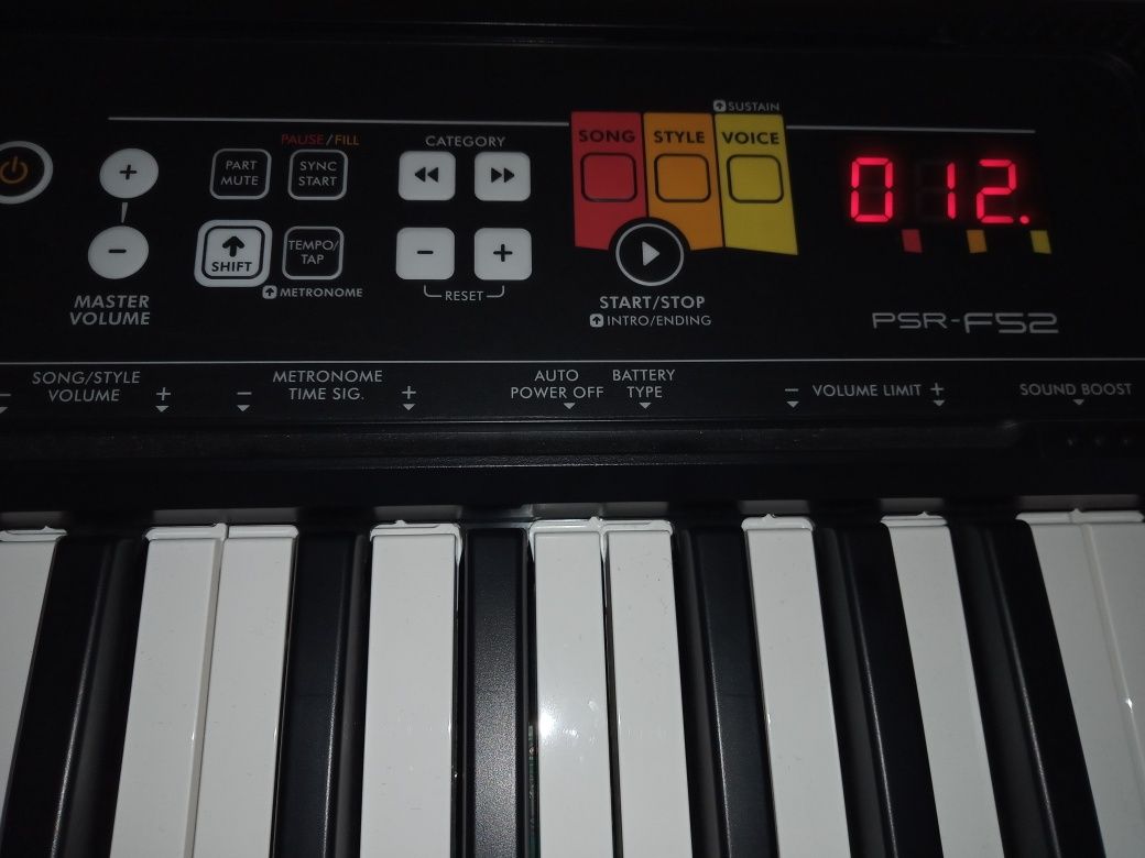 Keyboard Yamaha psr f52