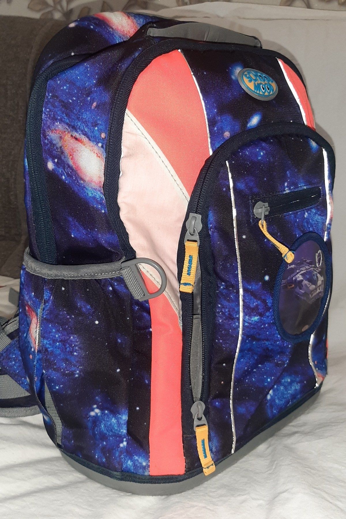 Школьный рюкзак для мальчика.