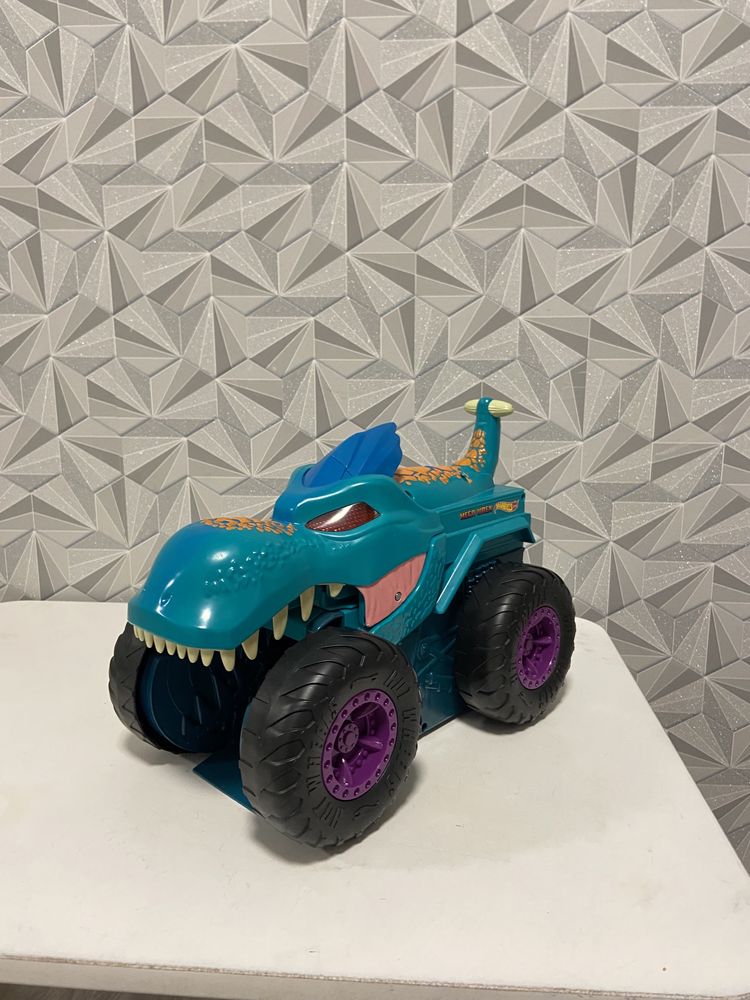 Hot Wheels Monster Trucks, велика машина хот вілс , большая машинка