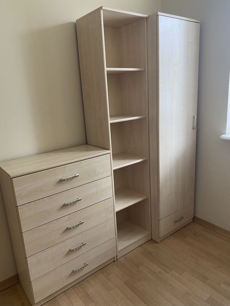 Zestaw mebli do pokoju dziecięcego komoda, szafka, szafa