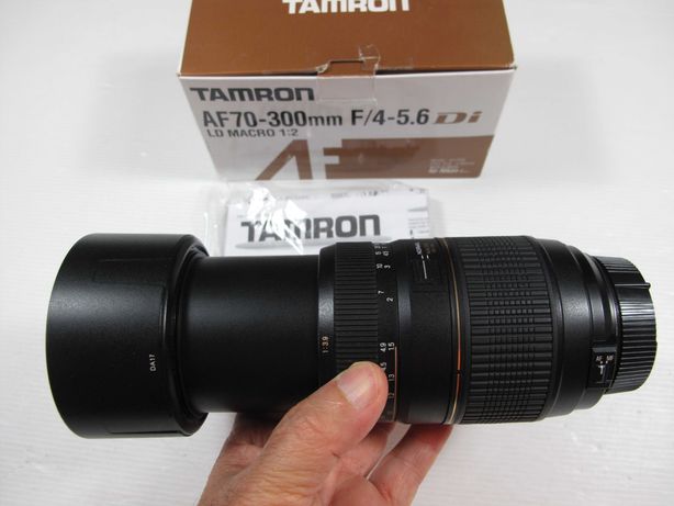 Nikon / Tamron 70-300 Macro -Fullframe- na caixa Pouco Uso