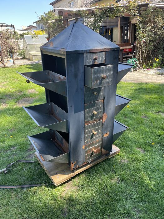 Szafka metalowa w stylu loft