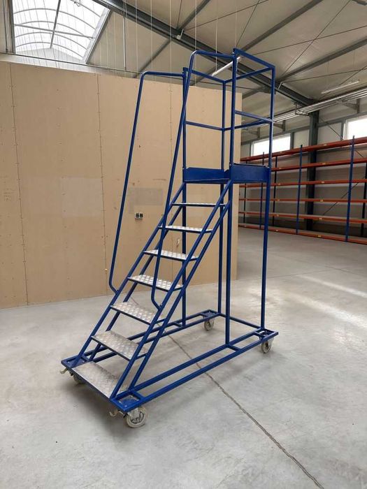 Drabina/Podest jezdny do magazynu/warsztatu/sklepu WGP-184
