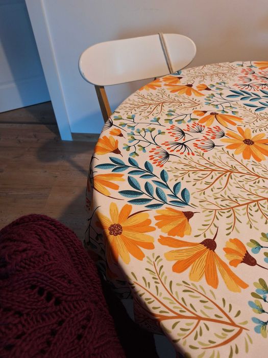 Stół + Krzesła 4szt. komplet