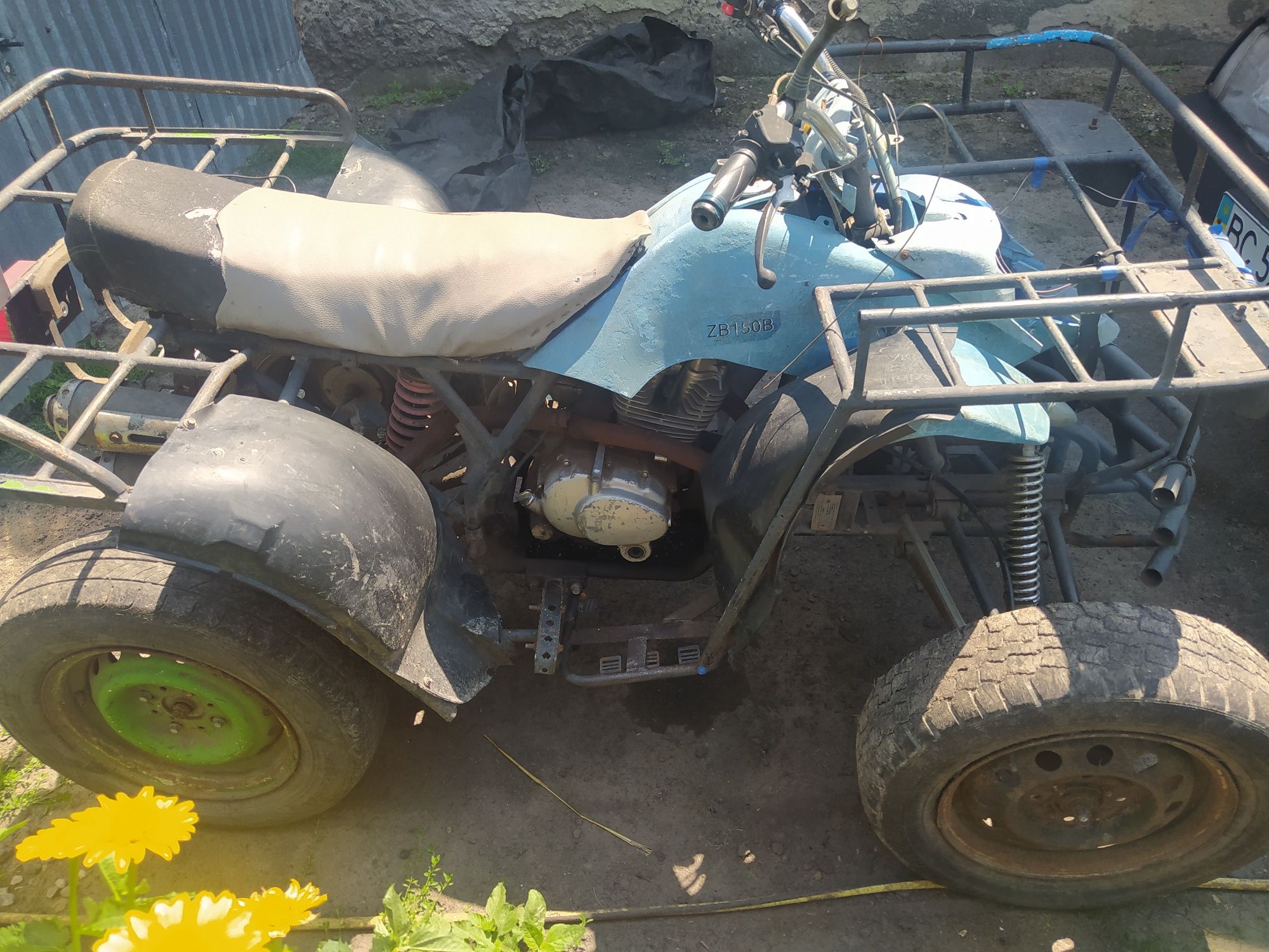Продаю квадрик ZB150B