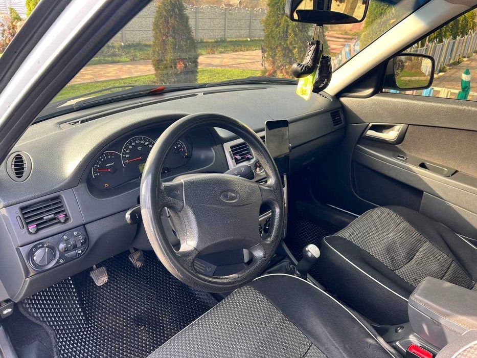 Продам Приору в идеальном состоянии