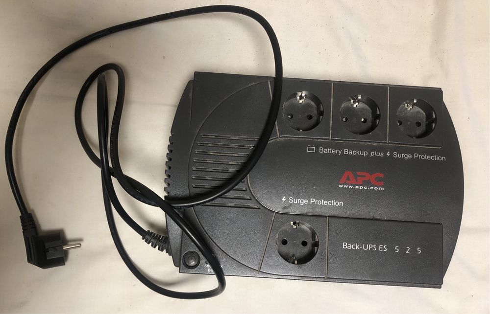 Ups безперебійник живлення Apc 300 ват з батареєю