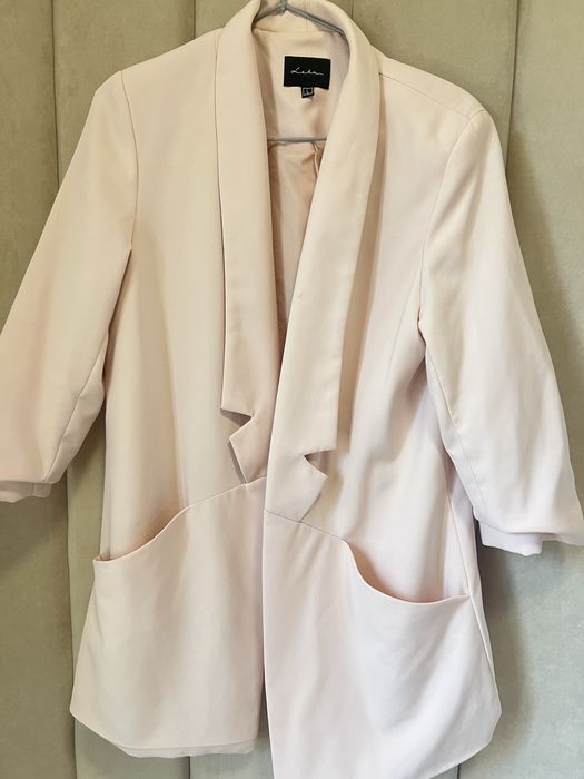 Стильний жіночій піджак