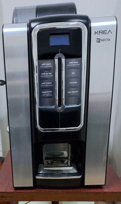 Продаю кавомашину Necta Krea