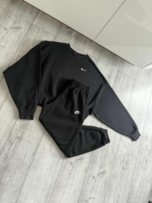 Zestaw bluza i spodnie nike