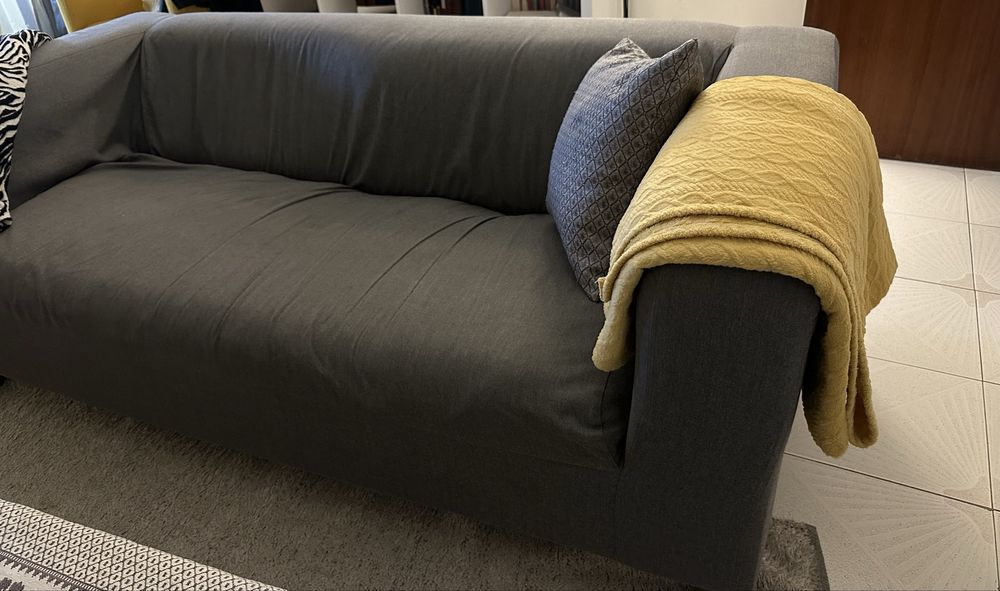 Sofa 3 lugares em bom estado